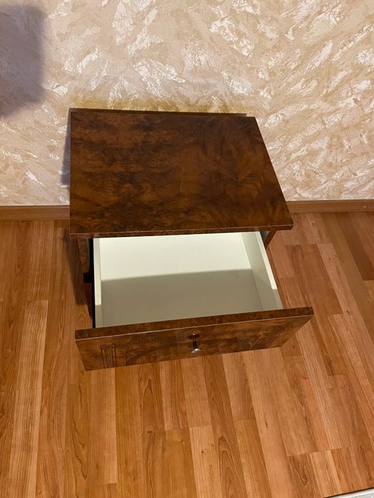 Тумба прикроватная