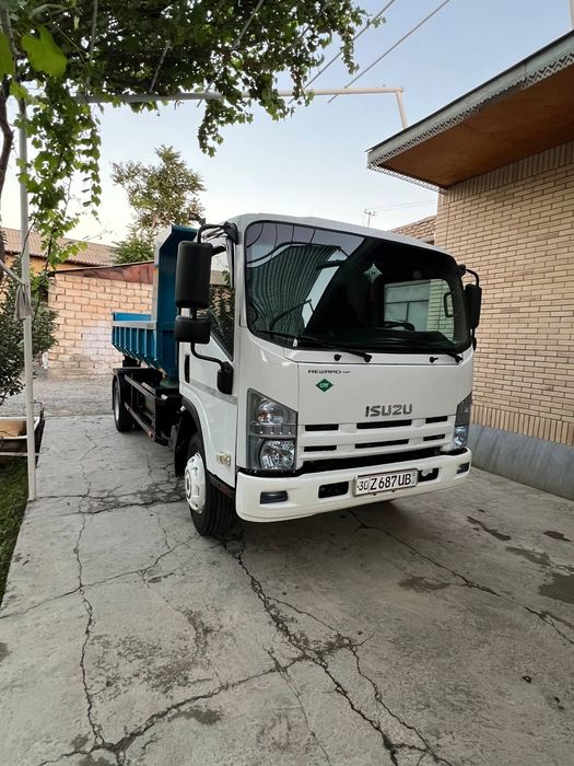ISUZU СПГ самасвал