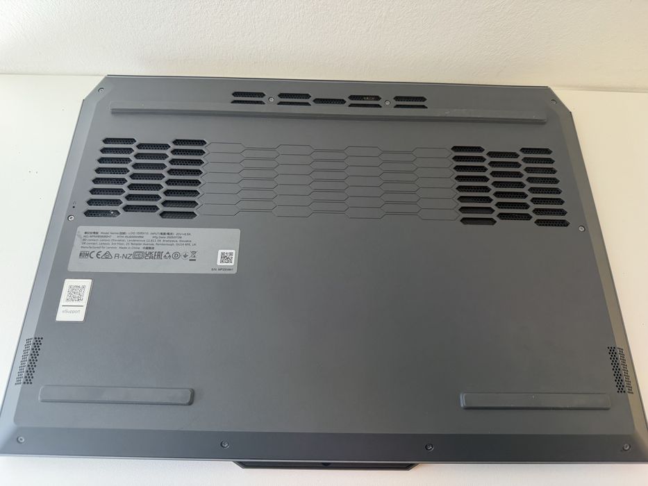 Laptop lenovo loq gaming 83je
