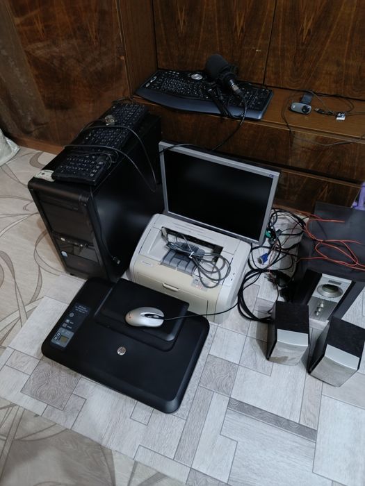 Продам компьютер и стол