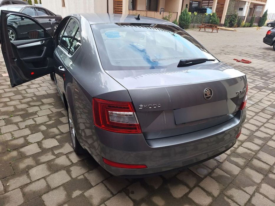 SKODA Octavia 2013 — imagine 5