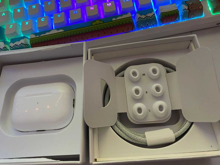 AirPods 2 pro (vine cu toate accesoriile)