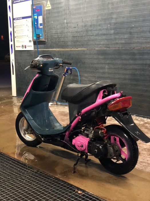 Продавам скутер honda dio 50cc 2t