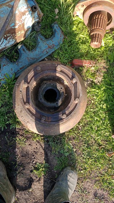 Зиловский ступица прицепа