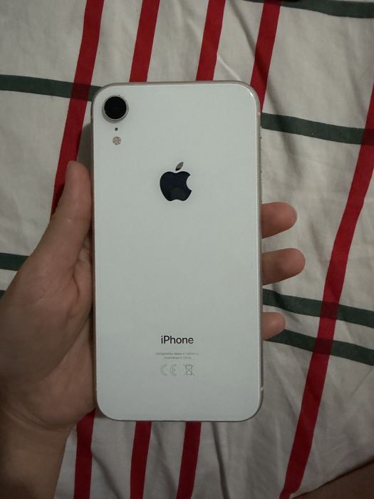 Прлдаю Айфон XR