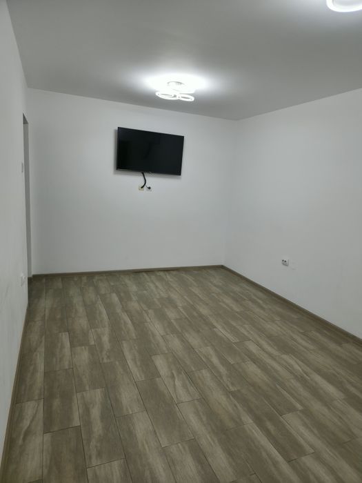 De vanzare apartament 2 camere, bloc Patria, parter – ideal pentru cabinet medical, stomatologic, birouri sau salon.