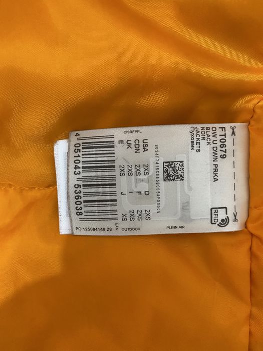 Продаётся куртка Reebok