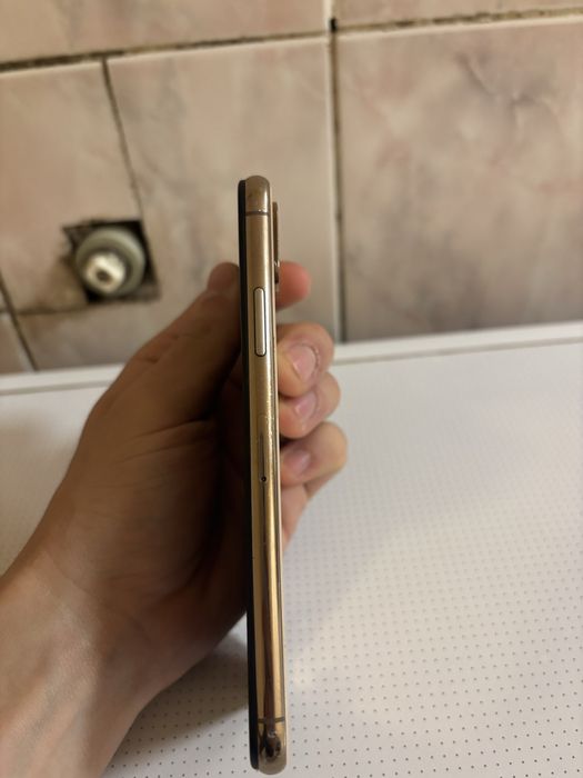 Продам Iphone Xs
