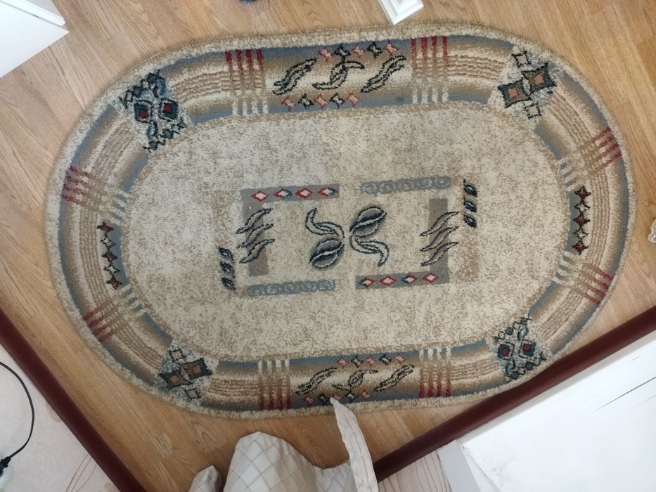 Продам. Овальный ковёр