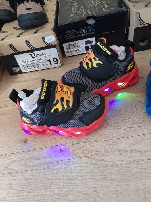 Adidasi Sketchers pentru bebe