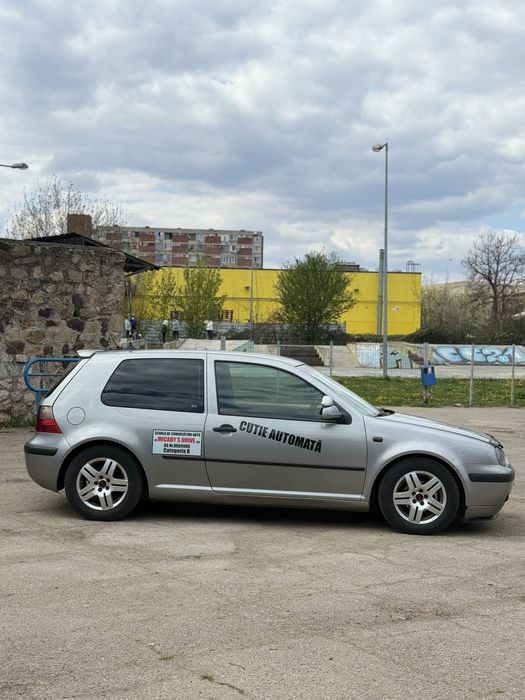 Golf 4 scoala de soferi
