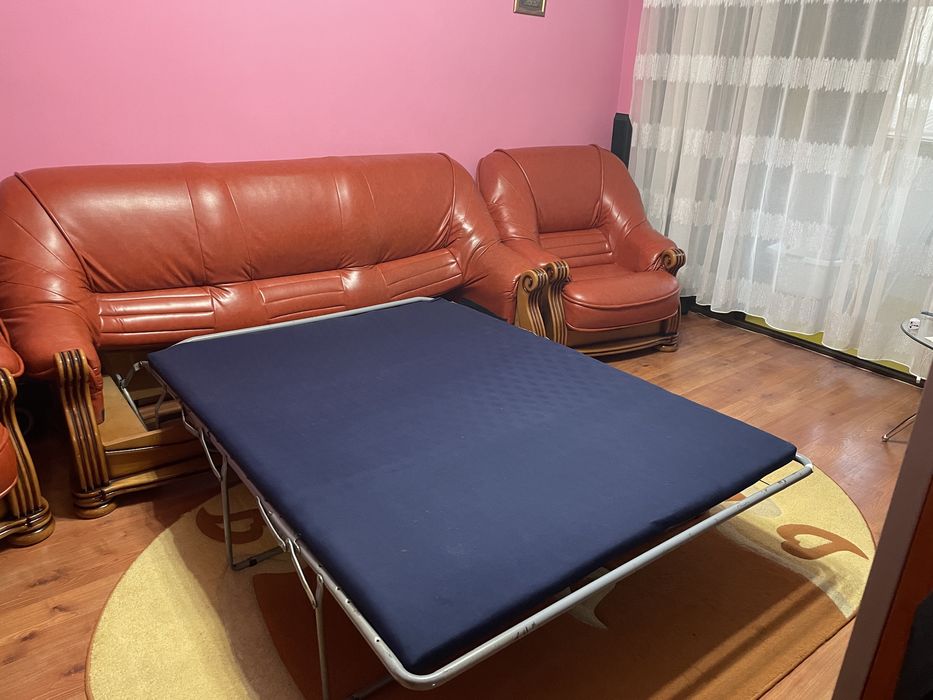 Canapea extensibila+ 2 fotolii de piele