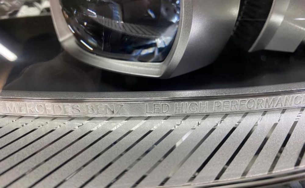Мерцедес CLS W218 фарове оборудвани