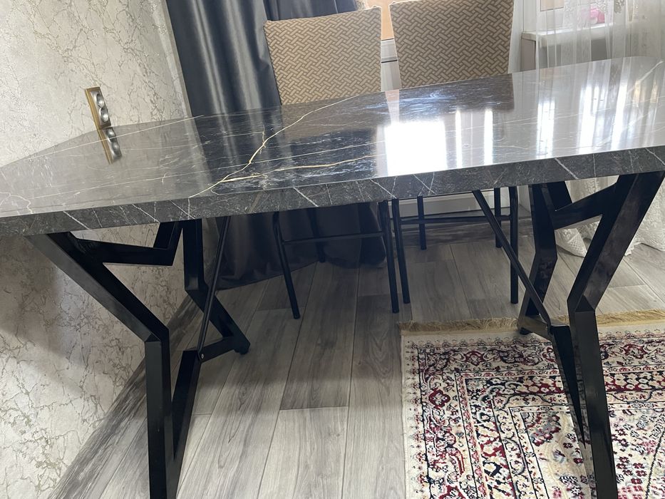 Стол кухонный прямоугольный