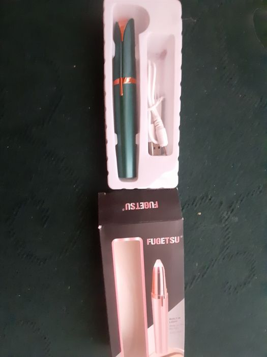 Ayollar uchun qosh teruvvchi depilator bor