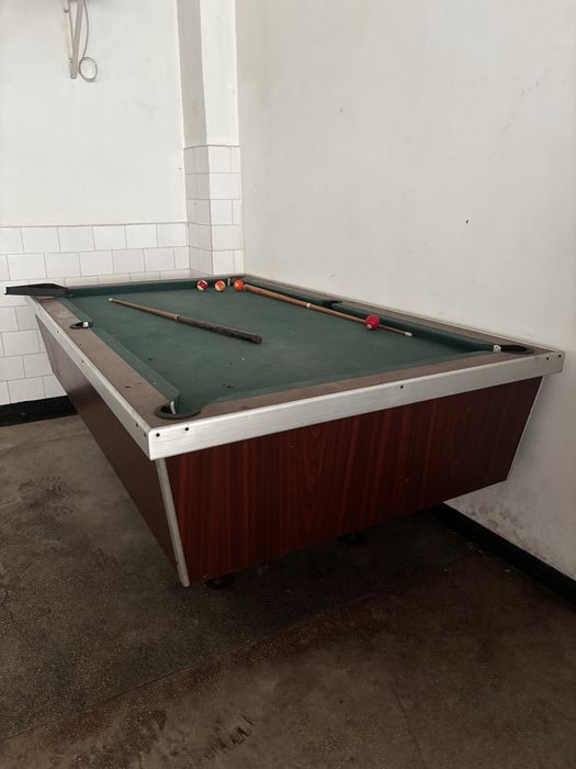 Masa de biliard cu blat de marmura