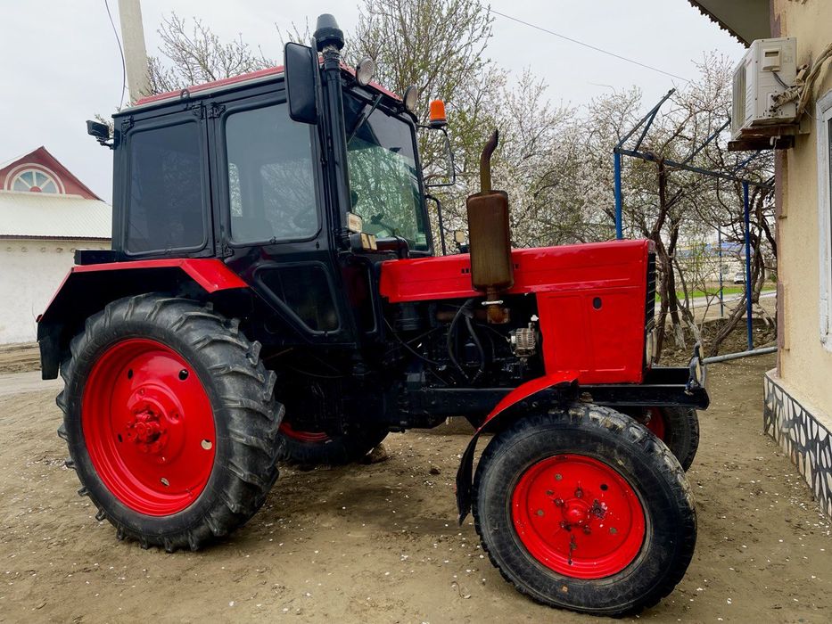 MTZ 80 Traktori.