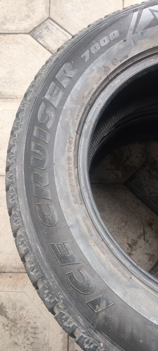 Шины. Зимние.  Две пары.