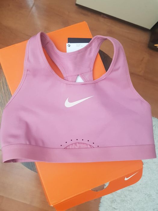 Оригинално бюстие Найк