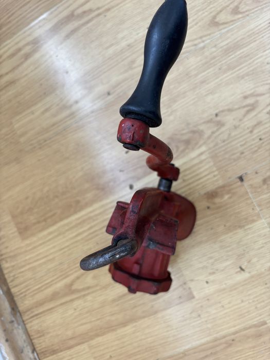 Masina de tocat Flacara din fonta