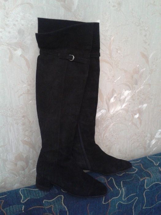 Продам ботфорты замшевые