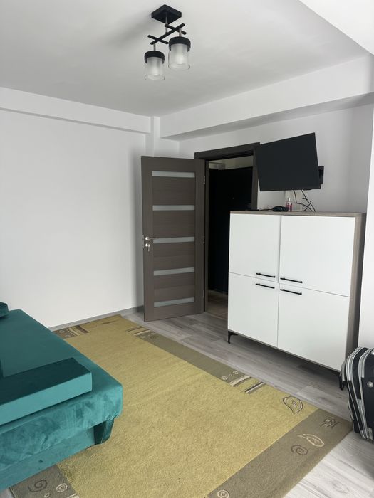 Inchiriez garsoniera 300€ Prelungirea bradului bloc nou