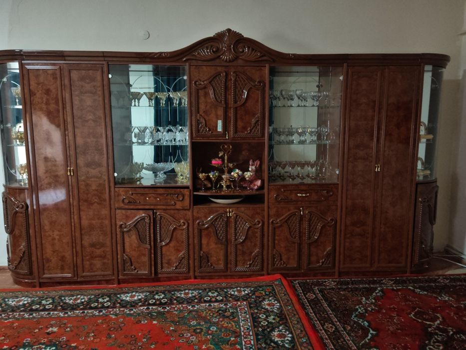 Девормебели мустахкам материал дан ишланган