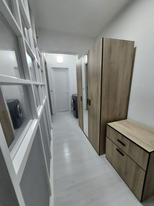 Închiriez garsonieră pe termen lung ,zona Vest