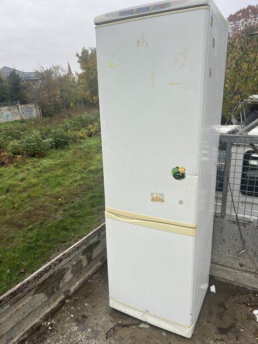 Frigider functional !