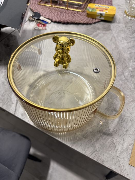 Стеклянная кострюля