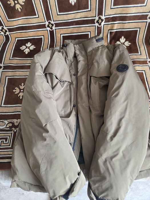 Продам куртку зимнию