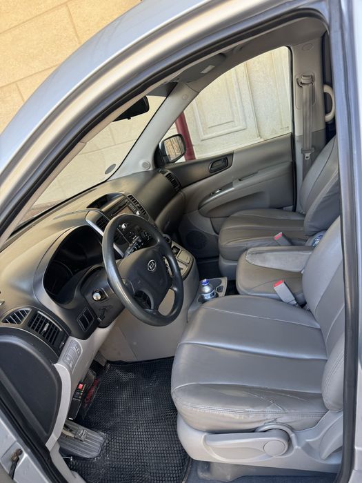 Kia carnival 9seats