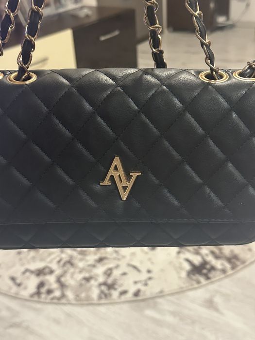 Vand geanta stare foarte buna