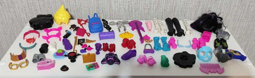Одежда, аксессуары для кукол