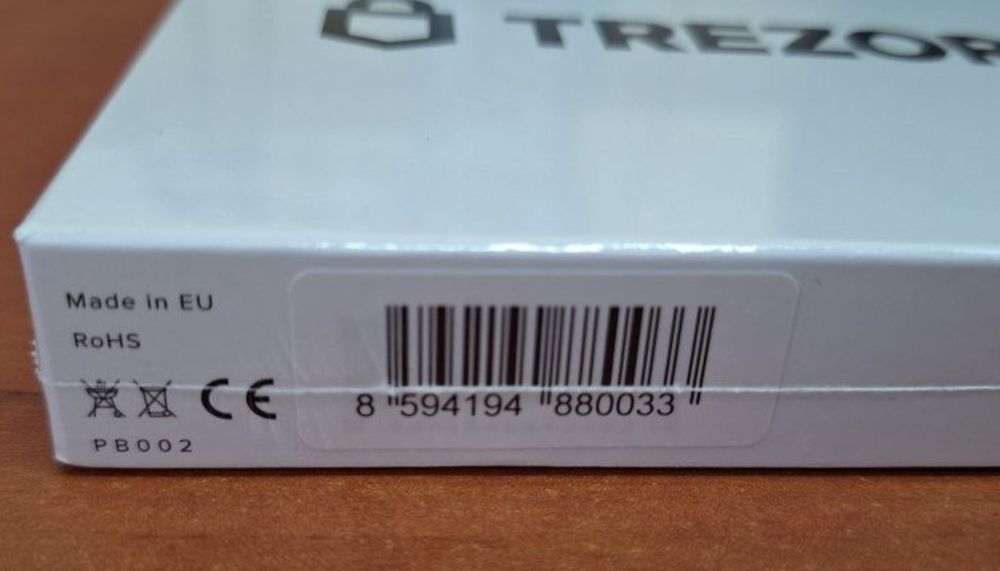 Хардуерен крипто портфейл Trezor Model T

Ето линк към официалния сайт: trezor.io/trezor-model-t