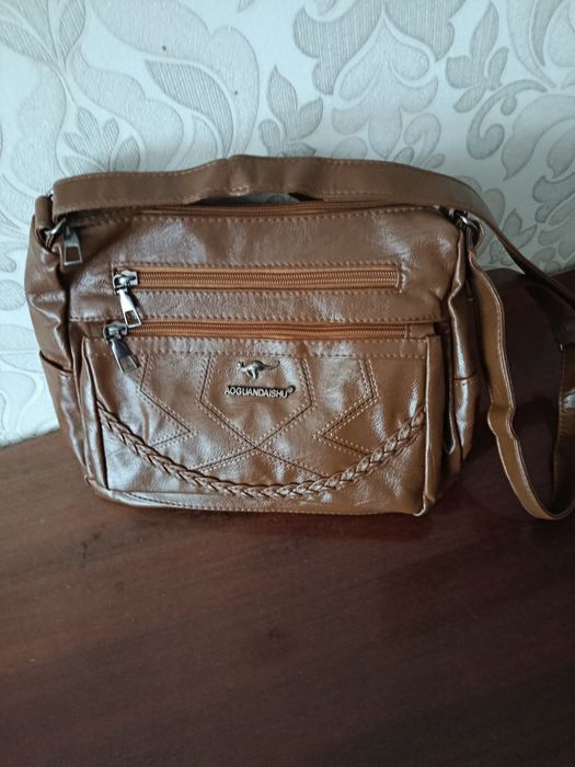 Продам  женскую сумочку.