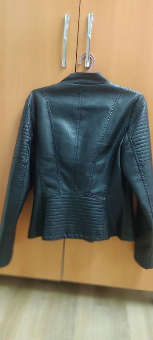 Продам кожаную куртку-косуху