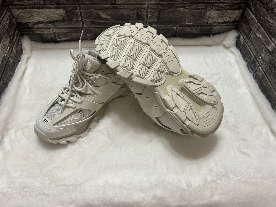 Balenciaga Track