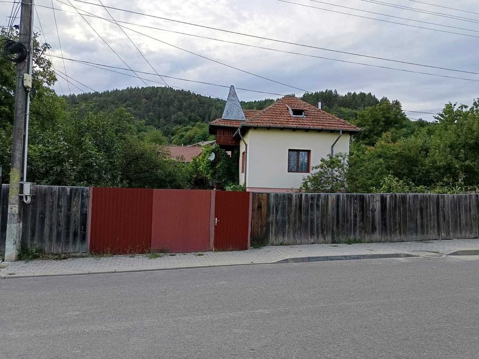 Casa de vanzare, aproape de centru, Tg.Ocna