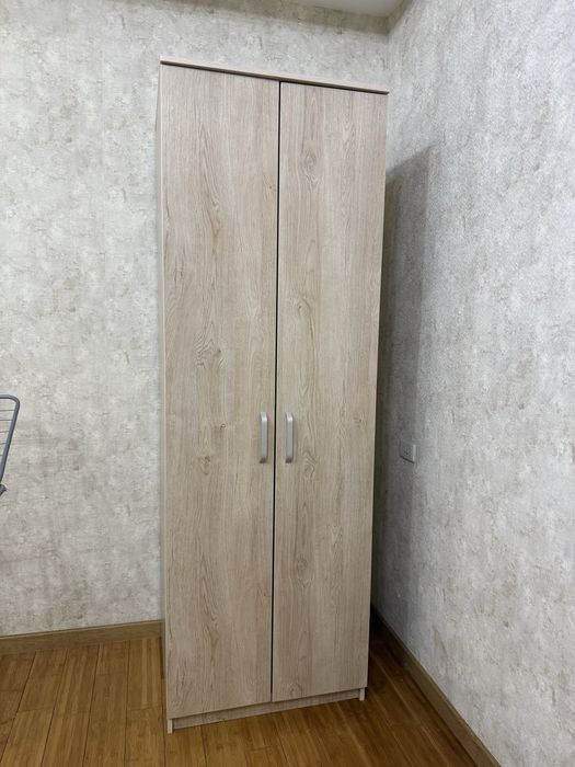 Шкаф и пенал новые в отличном состоянии по 600.000