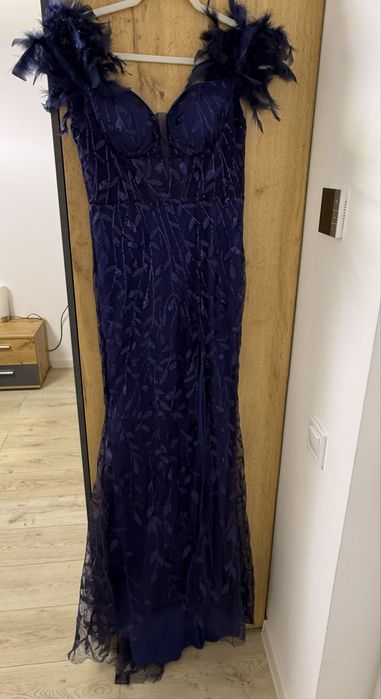 Дълга официална рокля