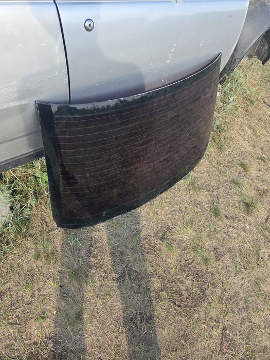 Стекло задние лада приора