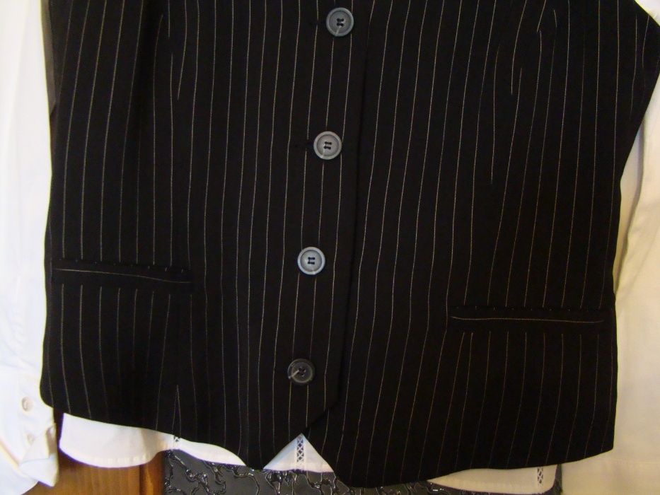 НОВИ !Елеци и риза за сервитьорки