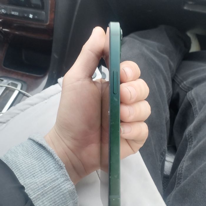 Продам 13 айфон без ремонта