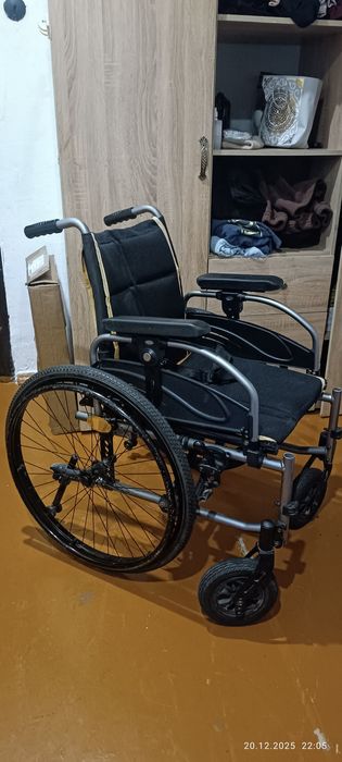 Продаю инвалидная коляску