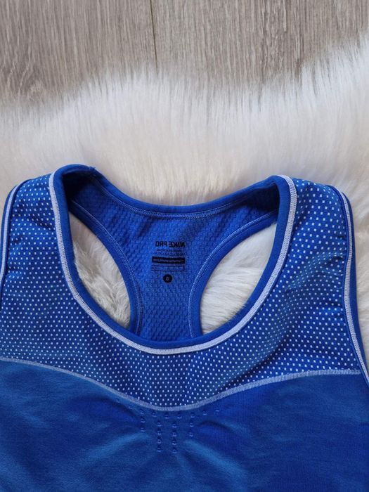 Спортен потник-Nike PRO