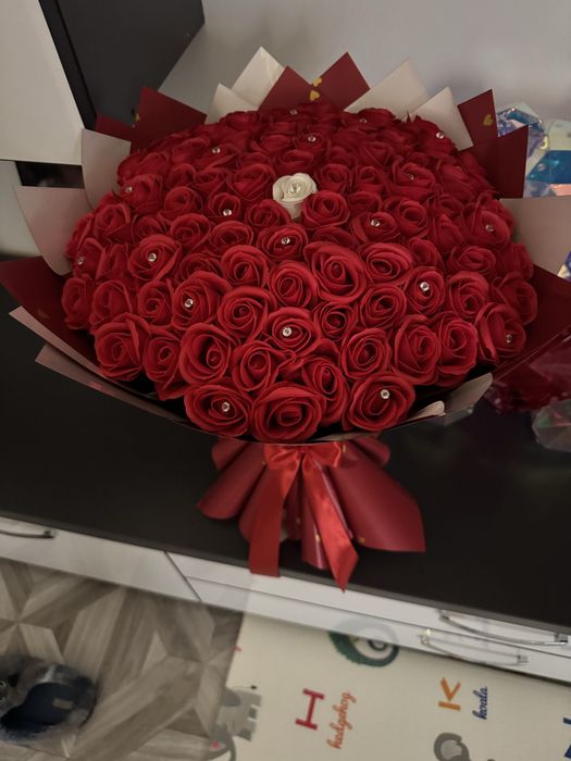 Buchete, din  trandafiri de sapun parfumati.