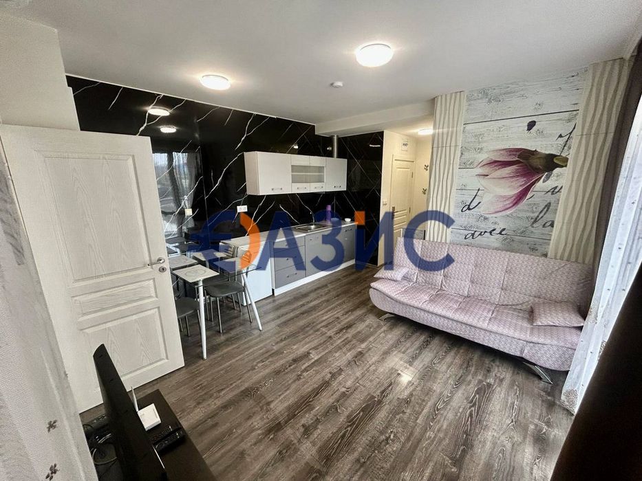 Продава се Двустаен апартамент в к.к. Слънчев бряг - 58 кв.м за 817 €/кв.м - Снимка #8