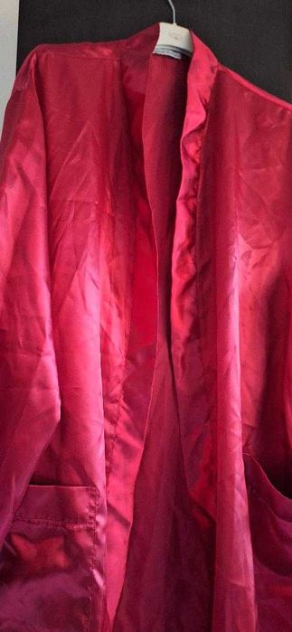 compleu  dama satin halat de casa si pantaloni scurti XL pret 90 lei pijama barbati  satin bleumarin   marime L-XL pret 80 lei