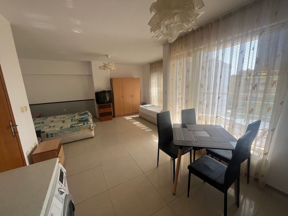 Дава се под наем Двустаен апартамент в к.к. Слънчев бряг - 80 кв.м за 321.3 € - Снимка #1